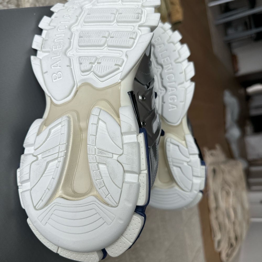 NIB Balenciaga Track Sneaker LED Metallic Silver and blue size 39 SUPER RARE - Picture 4 of 5